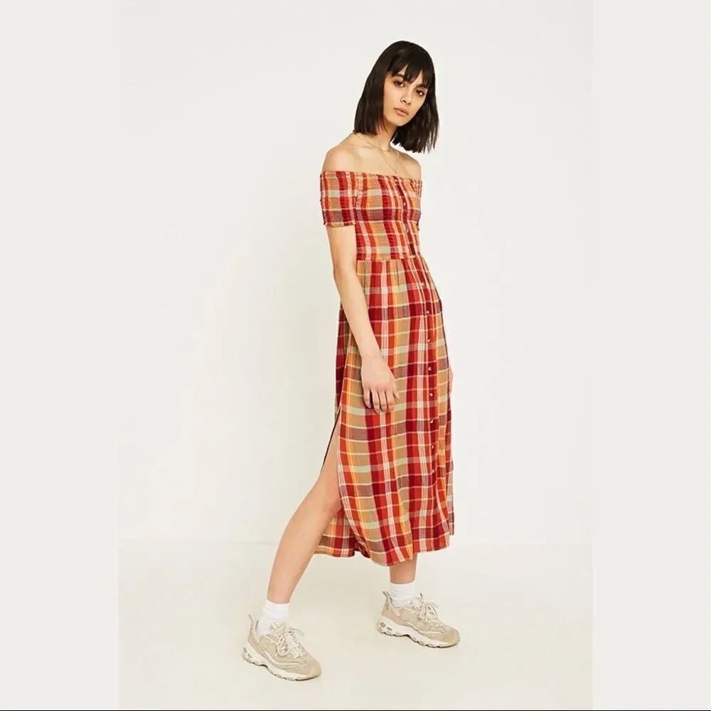 ✨ UO Monica Red Check Midi Dress✨ - Picture 3 of 4